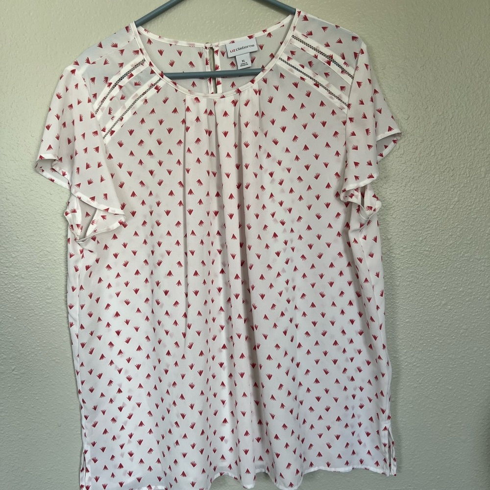 Liz Claiborne Cream Relaxed Pleated Blouse